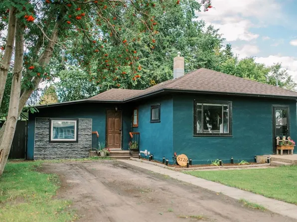 5720 S 50a Ave, Stettler, AB T4K 1C1