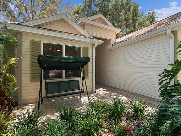 3rd image of 135 Costa Mesa Dr