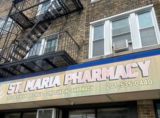 1093 Avenue C APT 2R, Bayonne, NJ 07002