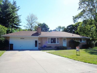 4506 Castle Dr, Midland, MI, 48640