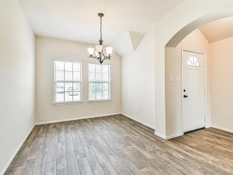 5518 Casa Mila Dr — Photo 4