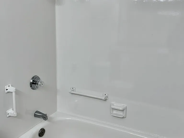 Glenbrook Apartments — Photo 14