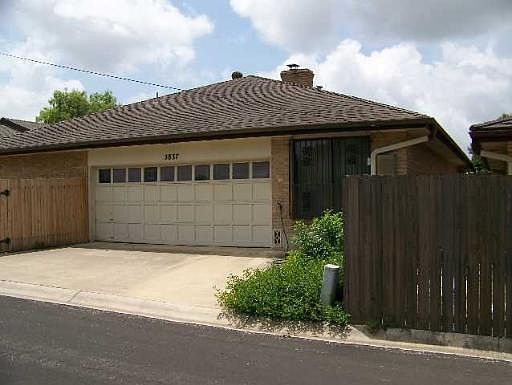 3rd image of 5837 Northgap Dr