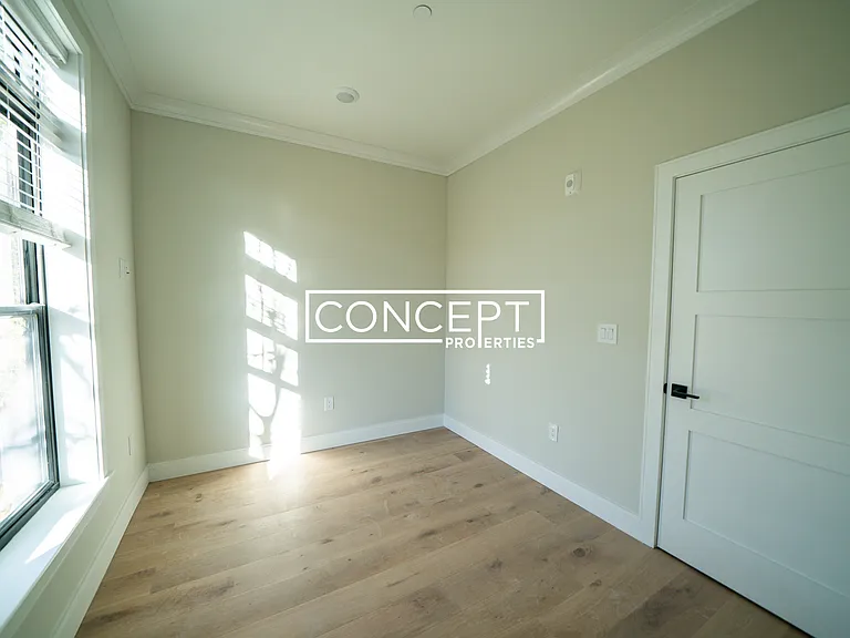 157 Everett St #301 — Photo 6