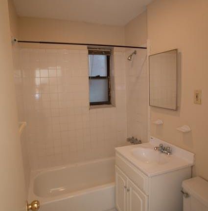 4th image of 165 Chancellor Ave APT 5H