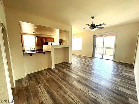 4th image of 19 E Agate Ave Unit 308