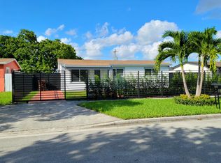 1475 W 31st St, Hialeah, FL 33012