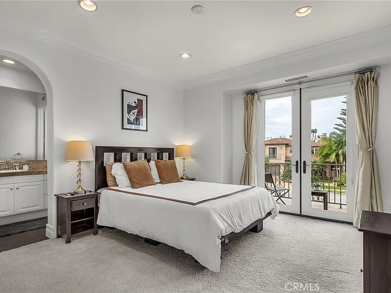 8001 Ocean Bluff Dr — Photo 26