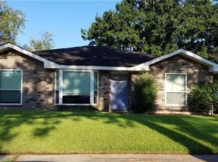 117 Peter Ln, Saint Rose, LA 70087