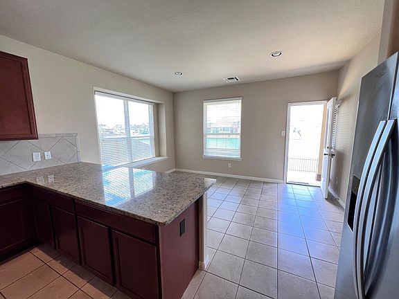 5th image of 24914 Puccini Pl