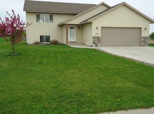 1041 Chestnut St, Maple Lake, MN 55358