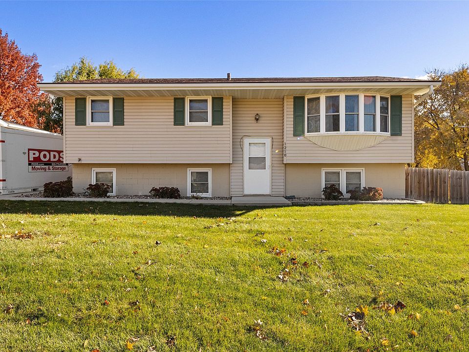 1st image of 1210 Meadow Dr