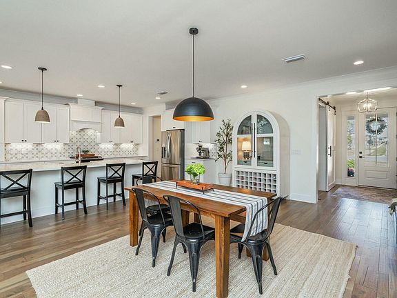4th image of 313 Sweet Basil Ln