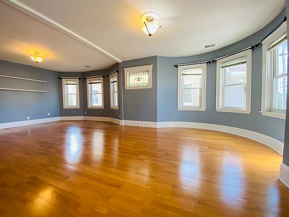 2nd image of 307 Washington St #0
