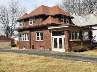 420 N 11th St, Rochelle, IL 61068