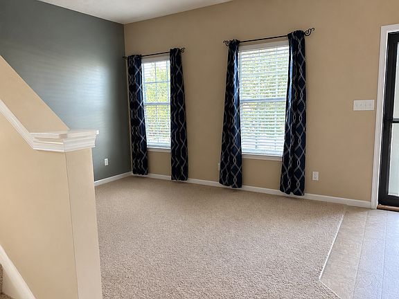 5th image of 1921 Spring Ridge Dr