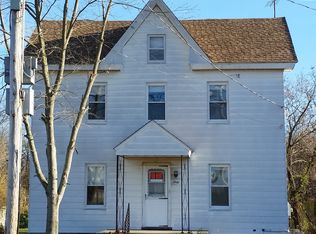 60 Broad St, Elmer, NJ 08318