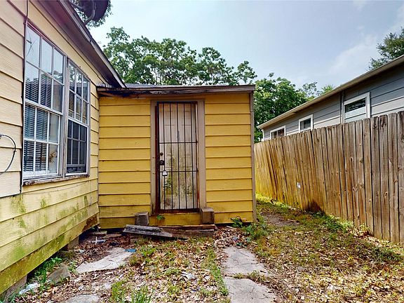 3rd image of 6604 Conley St