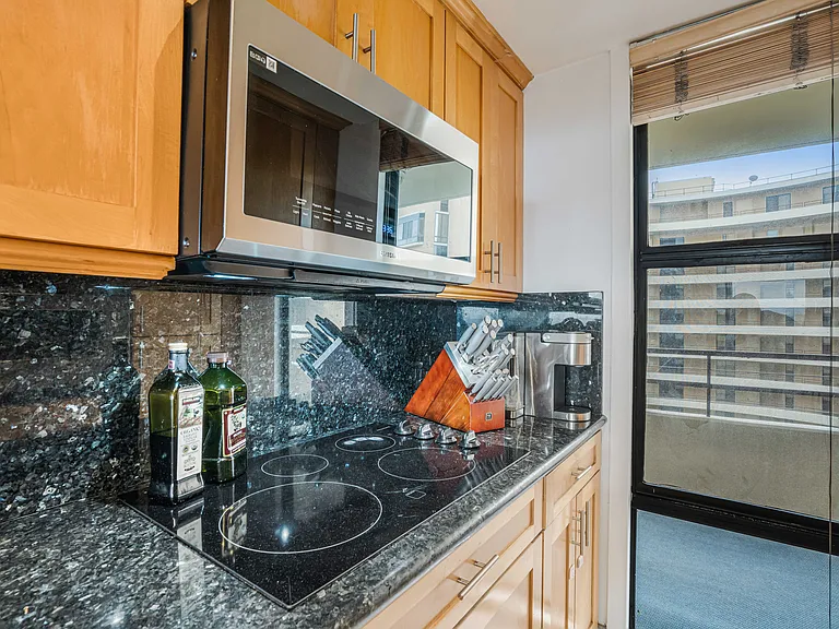 4316 Marina City Dr #927C — Photo 15