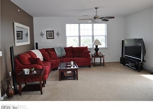 3rd image of 5300 Warminster Dr Unit 302