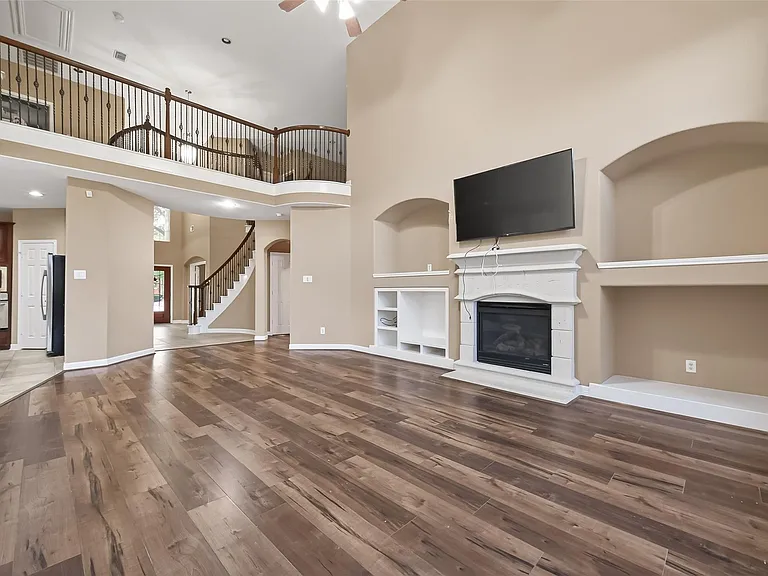 21103 Falcon Creek Ct — Photo 9