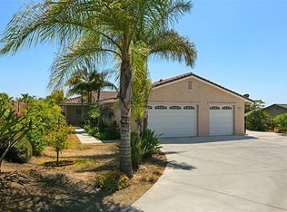 232 Iron Dr, Vista, CA 92083