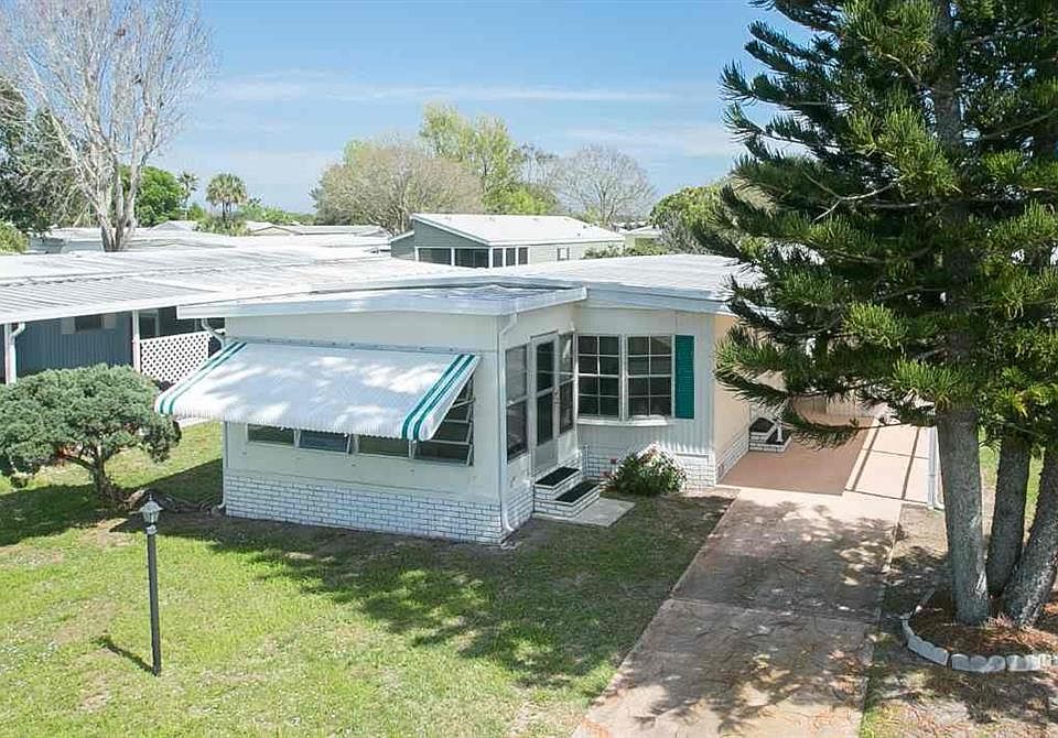 1st image of 1032 Oriole Cir