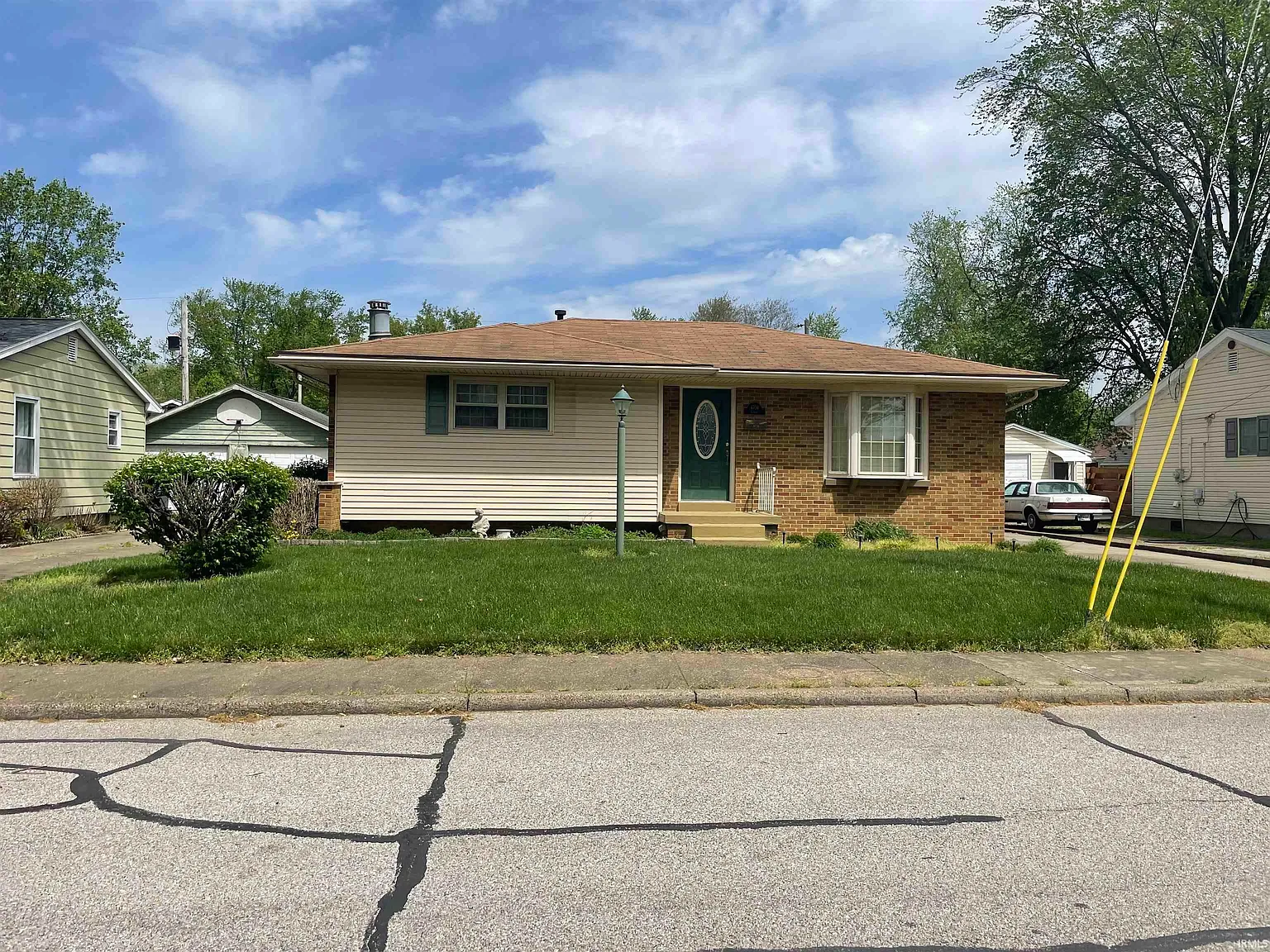 4704 Conlin Ave photo 1