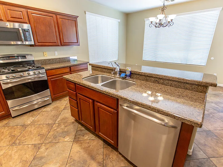 18815 E Swan Dr — Photo 17