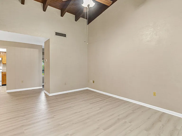 14202 Sandalwood Dr — Photo 10