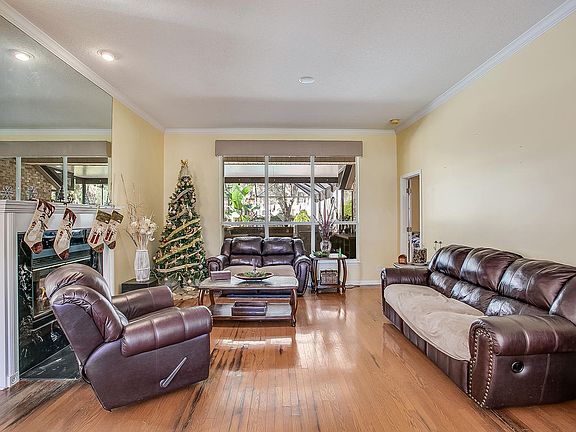 3rd image of 11586 Summer Brook Ct