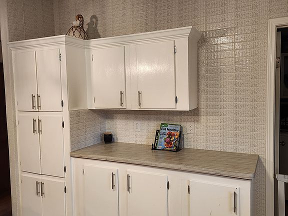 3rd image of 22515 Felicia Dr