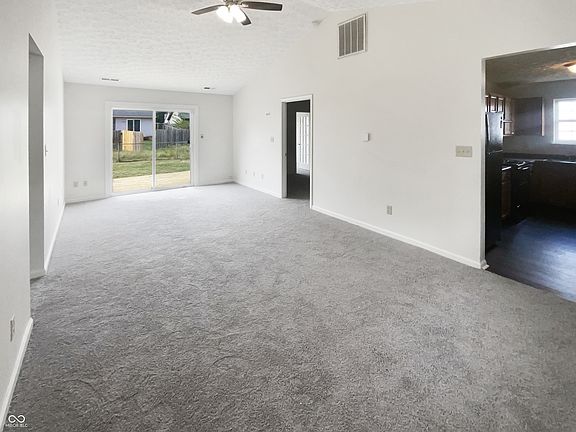 3rd image of 3250 Moccasin Ct