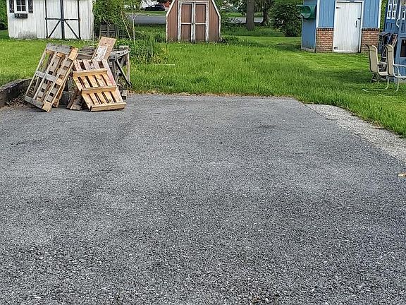 2nd image of 20 W Vine St