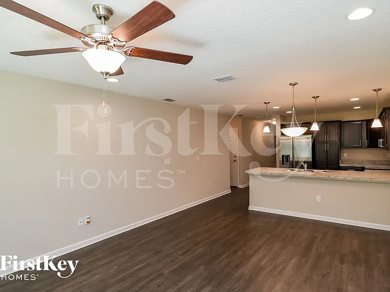11218 Margarets Landing Pl — Photo 6