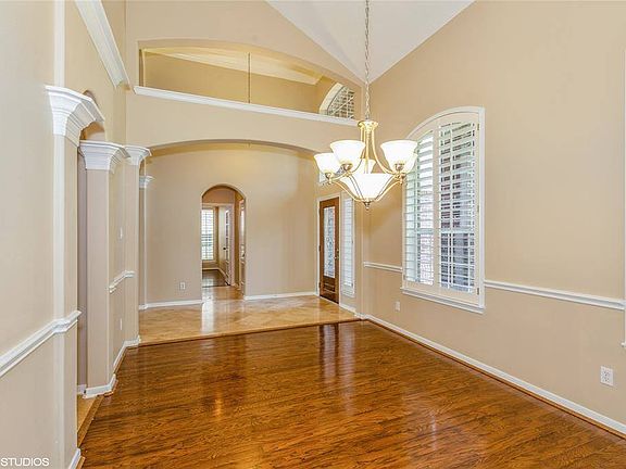 3rd image of 12023 Lismore Lake Dr
