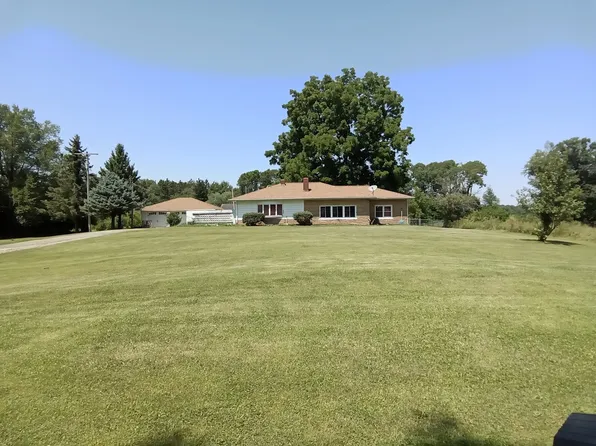 26715 H Dr N, Albion, MI 49224