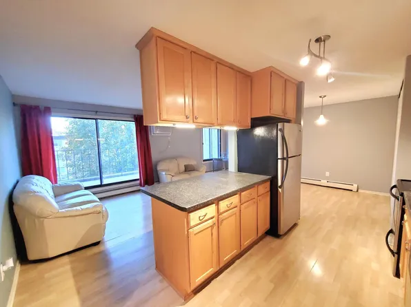 4110 Rahn Rd APT 215, Eagan, MN 55122