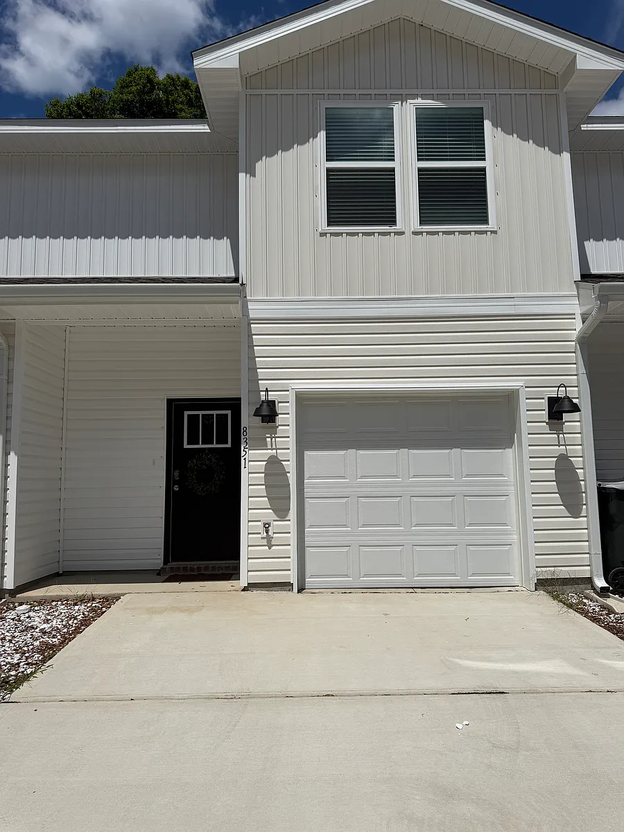 Building Photo - 8135 Bluejack Dr #8135