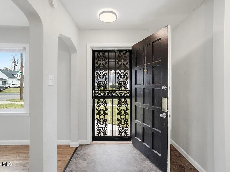 724 Brookley Blvd — Photo 3