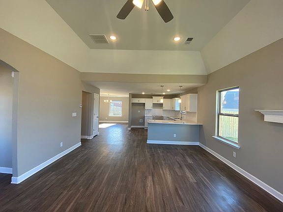 3rd image of 5519 Briardale Dr