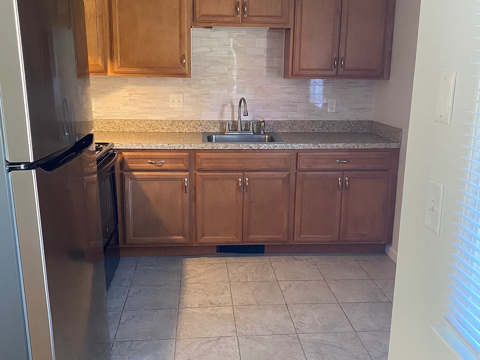 2 bed, 1.5 bath, 950 sqft, $1,850 — Photo 3