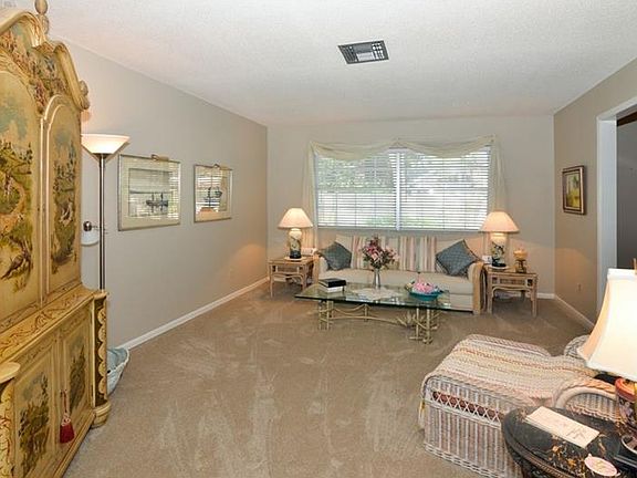 3rd image of 411 Mallard Cir