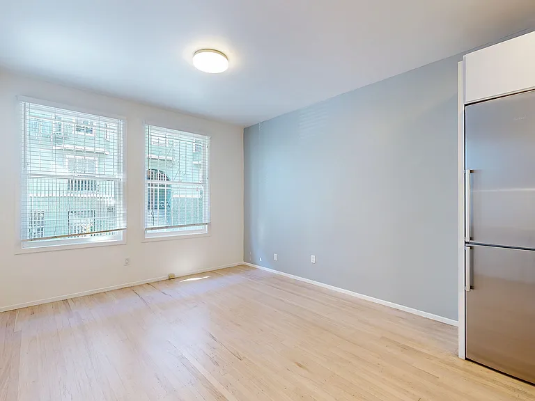 1575 Sacramento St #1 — Photo 3