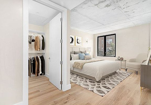 5th image of 3707 Blackstone Pl Penthouse 802