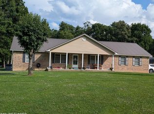 175 Locksley Cir, Crossville, TN 38555