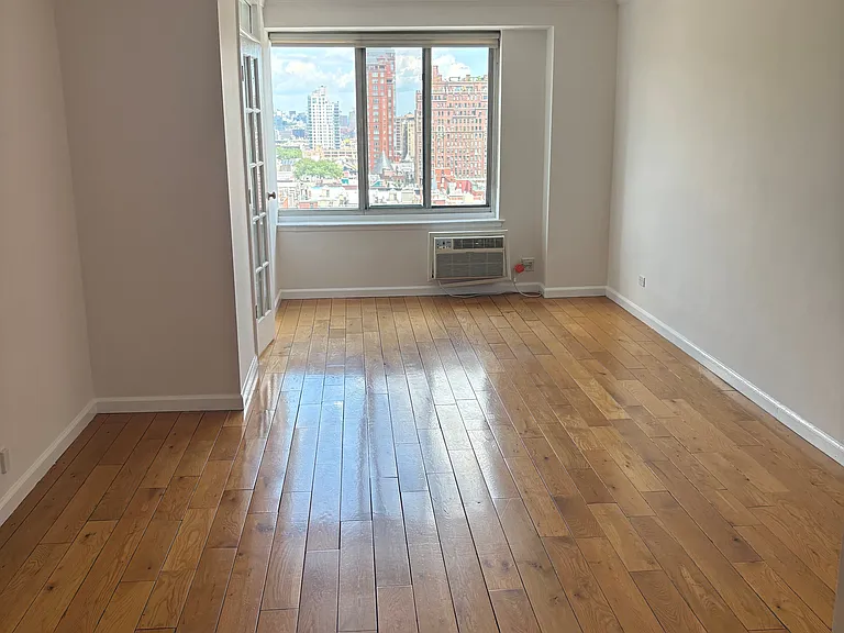 400 Central Park W #18G — Photo 3