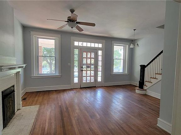 2nd image of 2112 Rosewood Ave