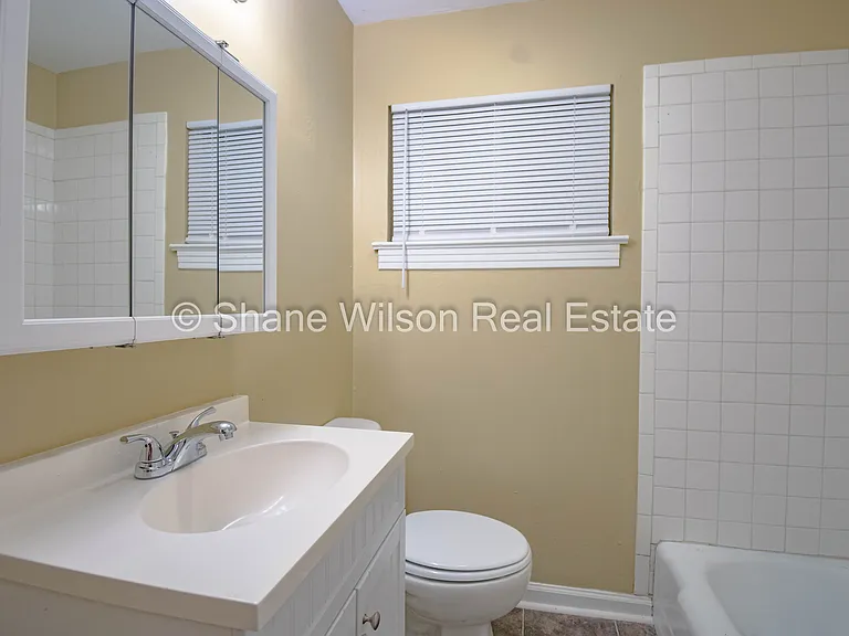 804 Henderson Ave — Photo 16