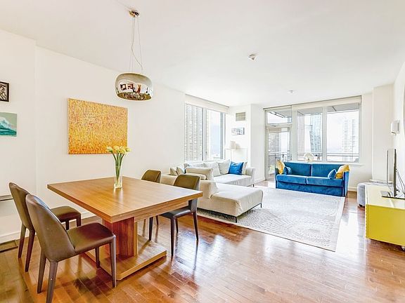 3rd image of 225 E 34th St APT 21B